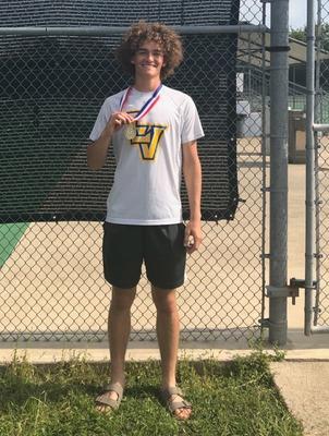 Landon takes District for the 2nd year in a row in boys singles